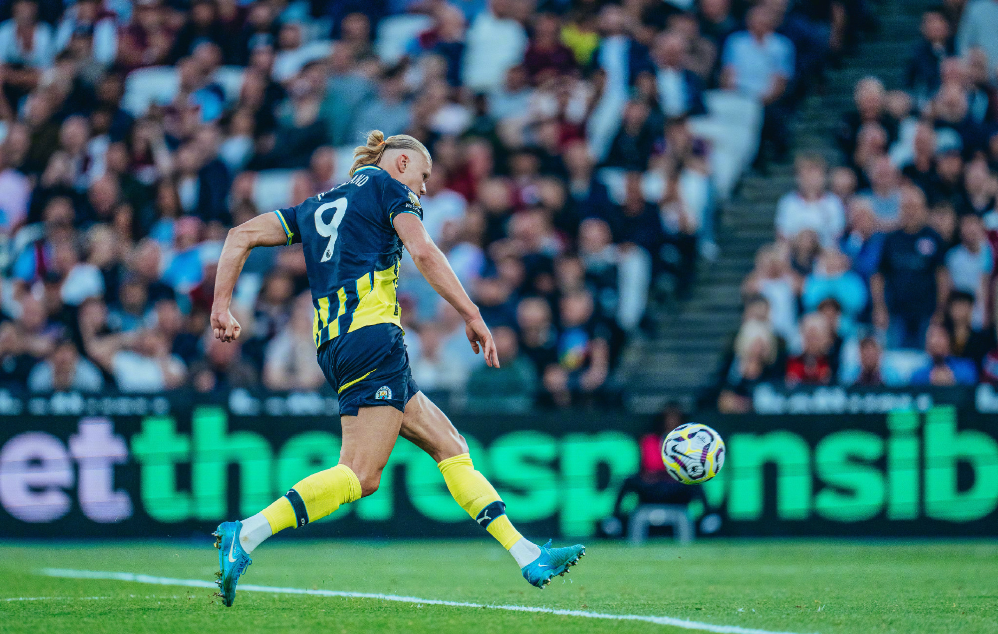 哈兰德连续十场比赛得分超过赛事规则更新，TL挑战极限！